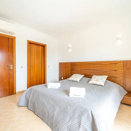 Ribeiro By Hellovacations ヴィラ アルブフェイラ